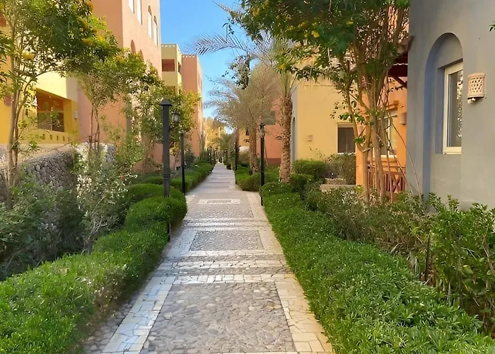 Otel Al-dora 3*